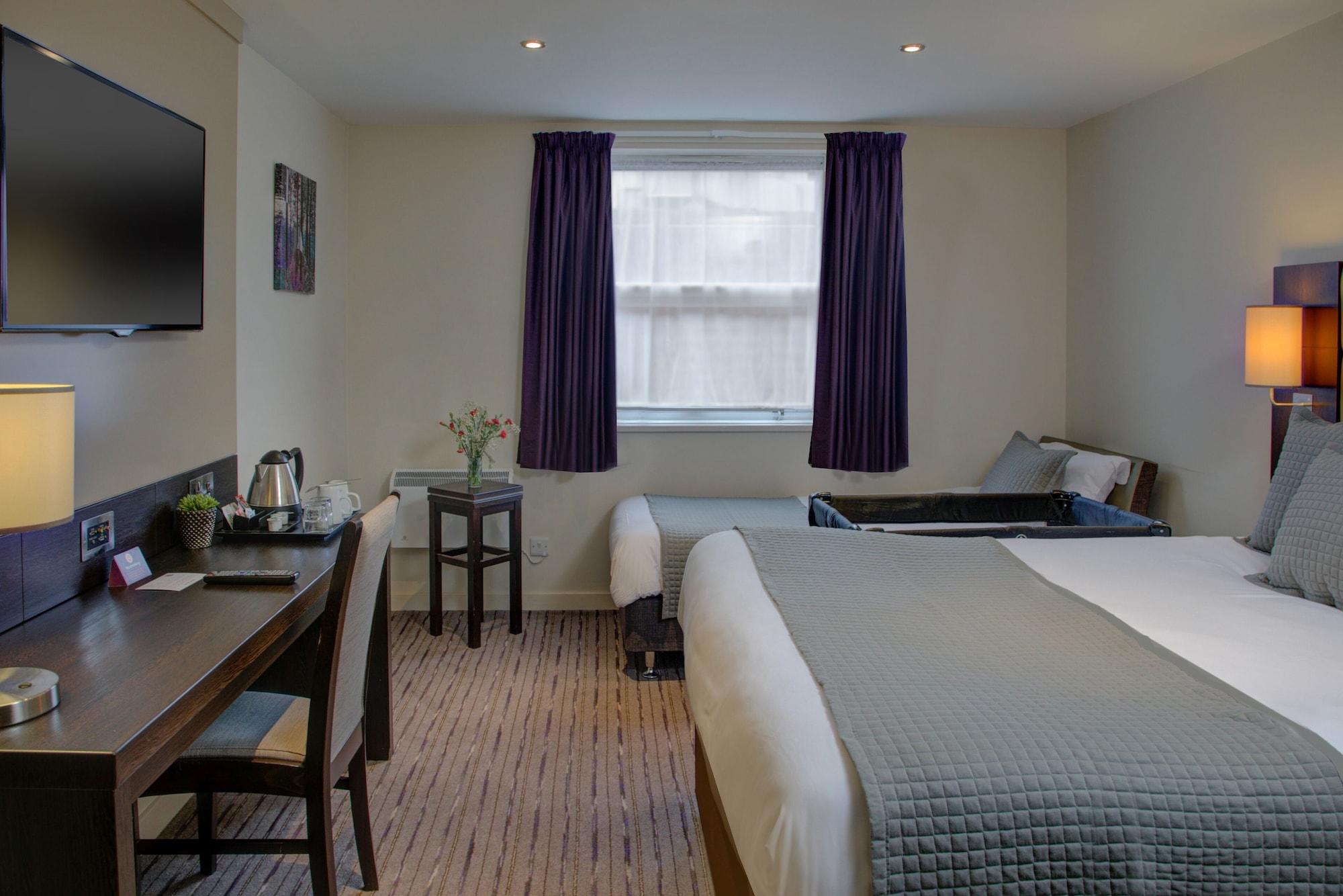 Premier Inn Huddersfield West Ngoại thất bức ảnh