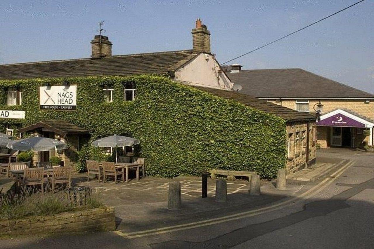 Premier Inn Huddersfield West Ngoại thất bức ảnh