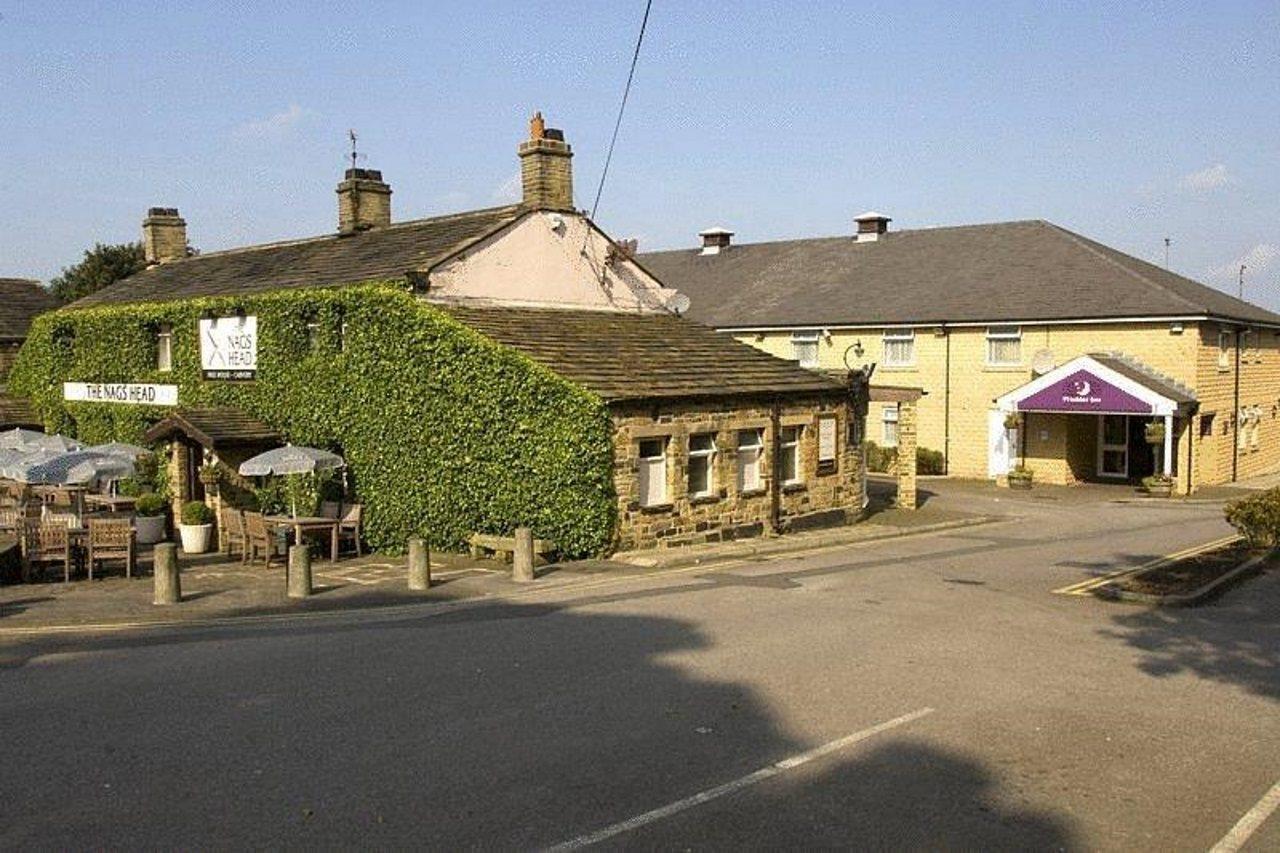 Premier Inn Huddersfield West Ngoại thất bức ảnh
